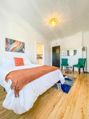 Studio Near Downtown,wi-fi,queenbd-highfall